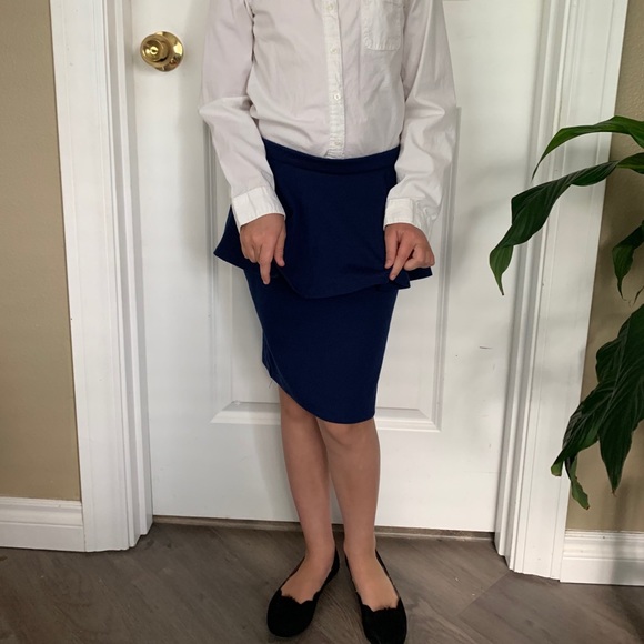 Forever 21 navy S pencil skirt with ruffle layer - Picture 9 of 16